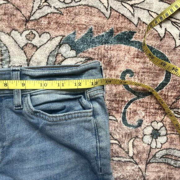 Tommy Hilfiger Womens Denim Floral Embroidery Size 2 Raw Hem Light Wash EUC - Picture 6 of 10